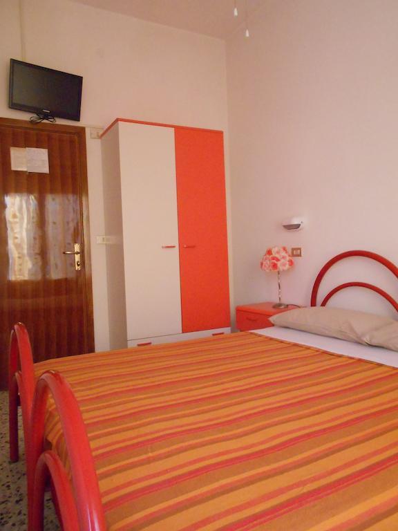 Hotel Villa Dei Platani Bellaria-Igea Marina Kamer foto
