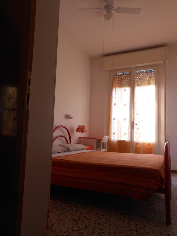 Hotel Villa Dei Platani Bellaria-Igea Marina Buitenkant foto