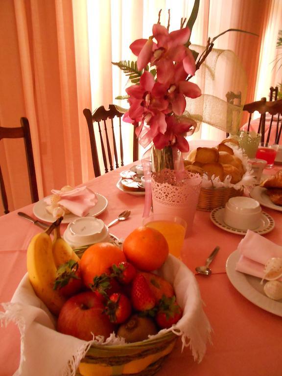 Hotel Villa Dei Platani Bellaria-Igea Marina Buitenkant foto