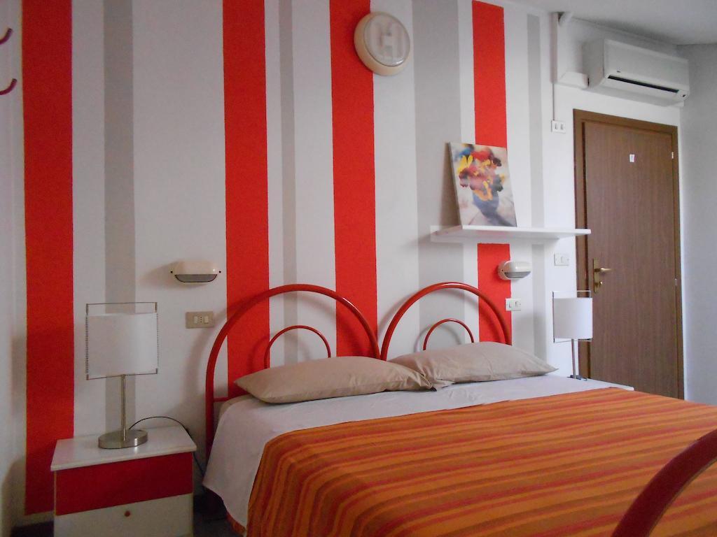 Hotel Villa Dei Platani Bellaria-Igea Marina Kamer foto