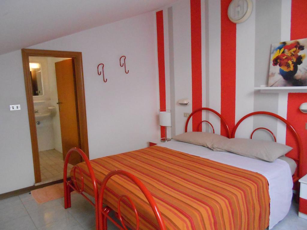 Hotel Villa Dei Platani Bellaria-Igea Marina Kamer foto