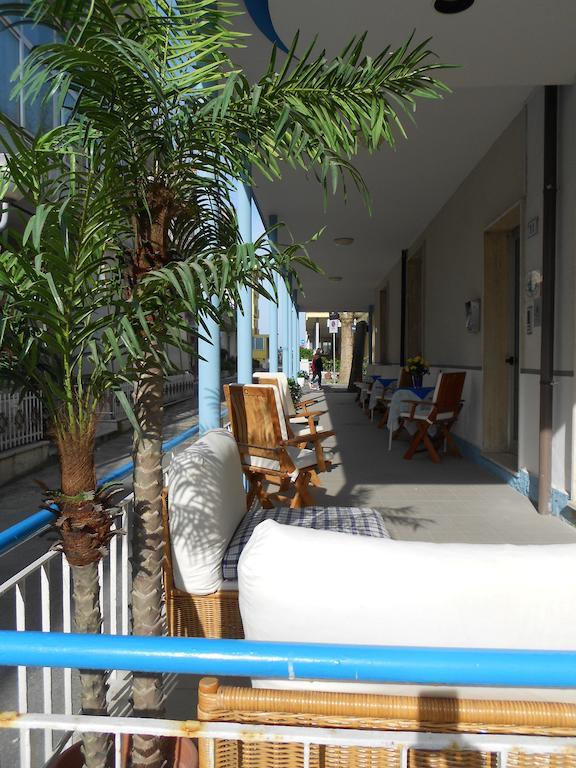 Hotel Villa Dei Platani Bellaria-Igea Marina Buitenkant foto